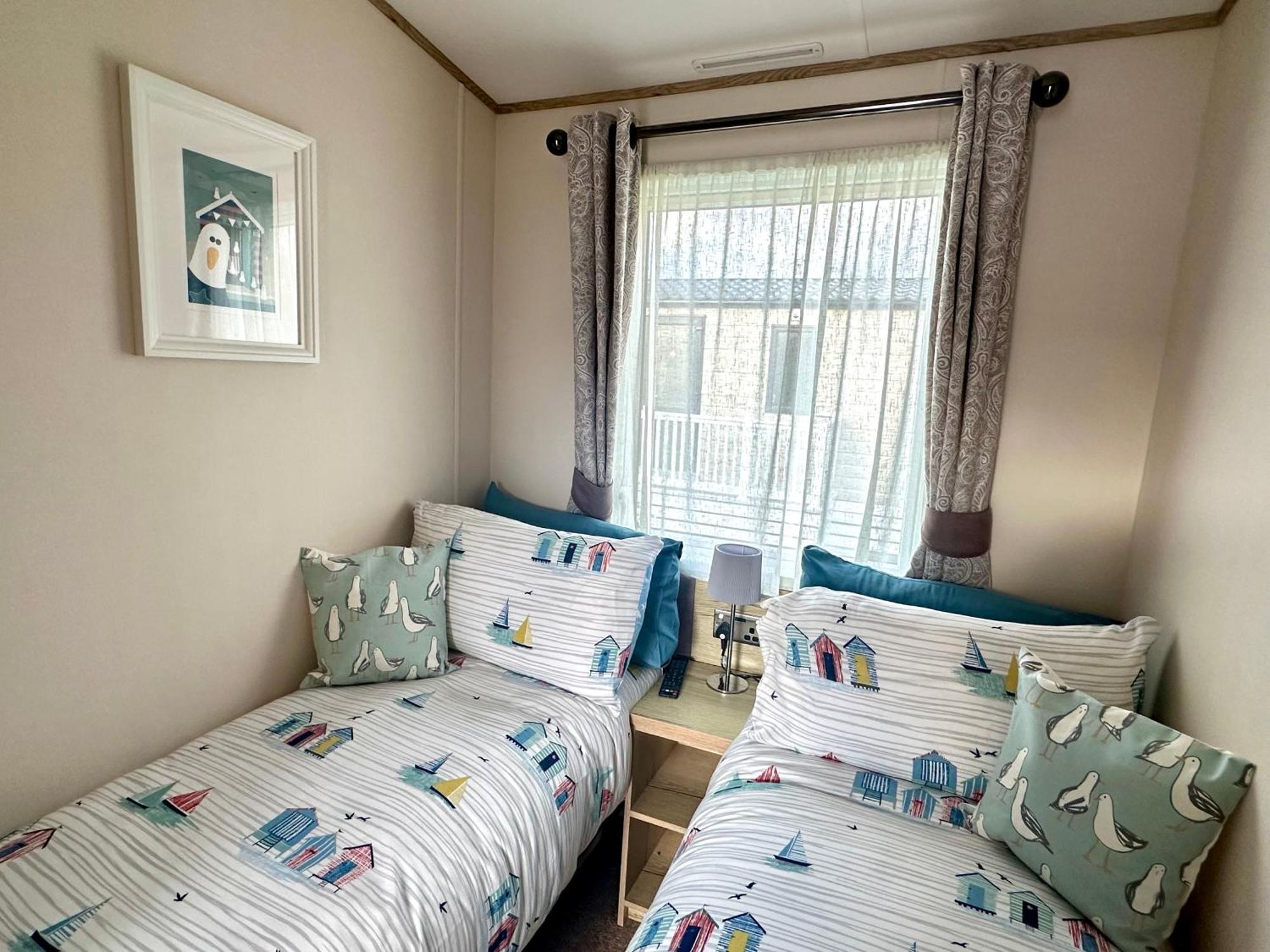 The Boat House, Hot Tub Lodge South Cerney Luaran gambar